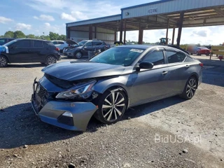 NISSAN ALTIMA SR