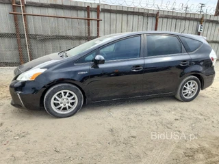 TOYOTA PRIUS V THREE