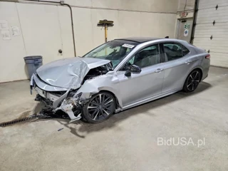 TOYOTA CAMRY XSE