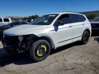VOLKSWAGEN TIGUAN SE R-LINE BLACK
