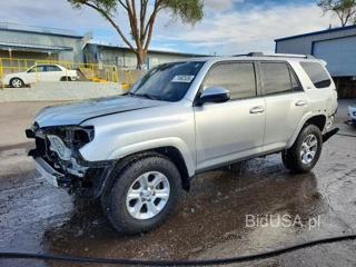 TOYOTA 4RUNNER SR5