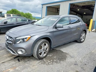 MERCEDES-BENZ GLA 250 4MATIC