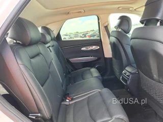GENESIS GV70 2.5T STANDARD