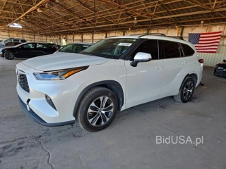 TOYOTA HIGHLANDER XLE