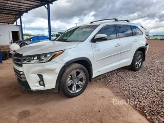 TOYOTA HIGHLANDER HYBRID LIMITED PLATINUM