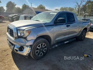TOYOTA TUNDRA SR5