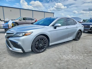 TOYOTA CAMRY XSE