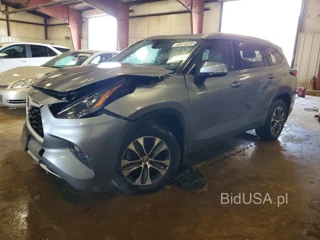 TOYOTA HIGHLANDER XLE