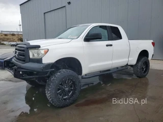 TOYOTA TUNDRA DOUBLE CAB SR5