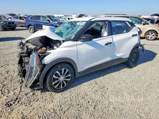 NISSAN KICKS S