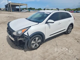 KIA NIRO LX