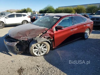 TOYOTA AVALON XLE