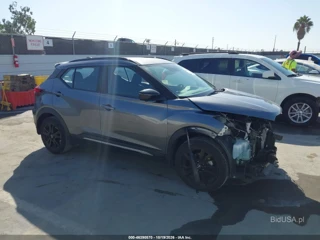 NISSAN NISSAN KICKS SR XTRONIC CVT