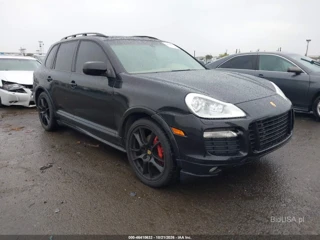 PORSCHE PORSCHE CAYENNE GTS