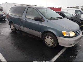 TOYOTA TOYOTA SIENNA LE
