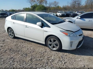 TOYOTA TOYOTA PRIUS THREE SE