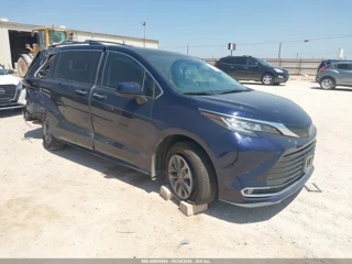 TOYOTA TOYOTA SIENNA XLE