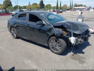 KIA KIA FORTE GT-LINE