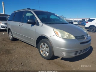 TOYOTA TOYOTA SIENNA LE