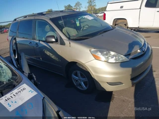TOYOTA TOYOTA SIENNA LE