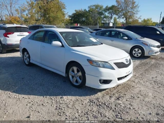 TOYOTA TOYOTA CAMRY SE