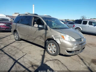 TOYOTA TOYOTA SIENNA LE