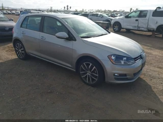 VOLKSWAGEN VOLKSWAGEN GOLF TSI SE 4-DOOR