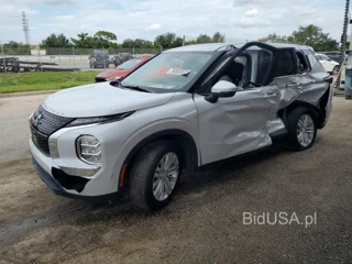 MITSUBISHI OUTLANDER ES