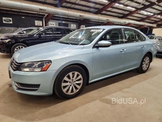 VOLKSWAGEN PASSAT S