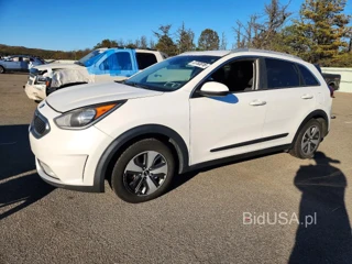 KIA NIRO LX