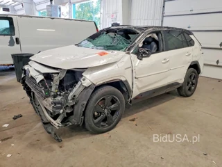 TOYOTA RAV4 XSE