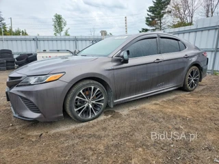 TOYOTA CAMRY HYBRID SE