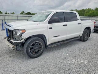 TOYOTA TUNDRA SR5