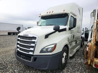 FREIGHTLINER CASCADIA 126