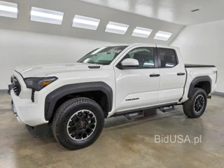 TOYOTA TACOMA TRD OFF-ROAD HV