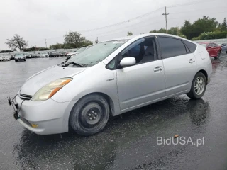 TOYOTA PRIUS BASE