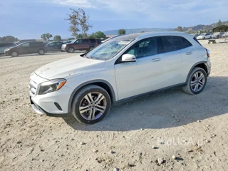 MERCEDES-BENZ GLA 250 4MATIC