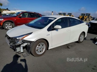 TOYOTA PRIUS THREE