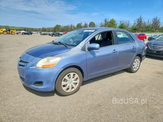 TOYOTA YARIS BASE