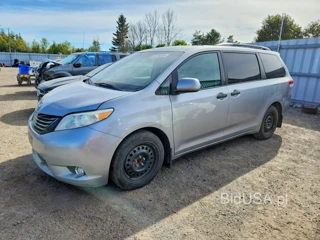 TOYOTA SIENNA BASE 7-PASSENGER