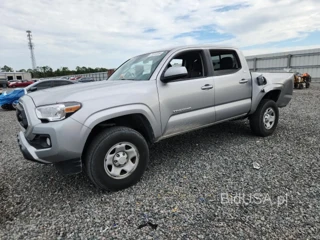 TOYOTA TACOMA SR5