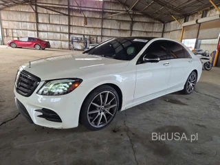MERCEDES-BENZ S 560