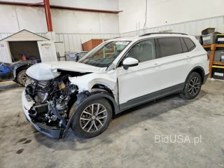 VOLKSWAGEN TIGUAN SE