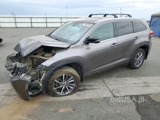TOYOTA HIGHLANDER XLE
