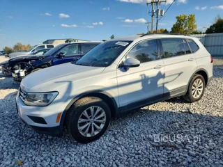 VOLKSWAGEN TIGUAN SE