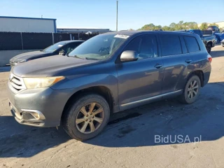 TOYOTA HIGHLANDER BASE