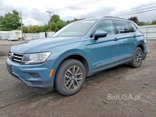 VOLKSWAGEN TIGUAN SE