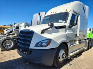FREIGHTLINER CASCADIA 126
