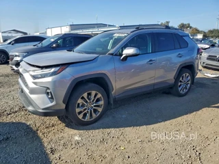 TOYOTA RAV4 XLE PREMIUM