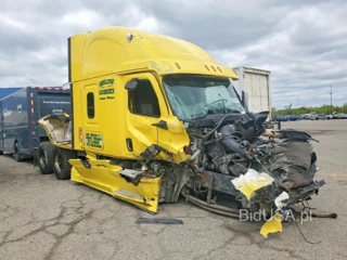 FREIGHTLINER CASCADIA 126